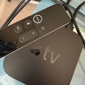 Apple TV 4K 1st gen with remote